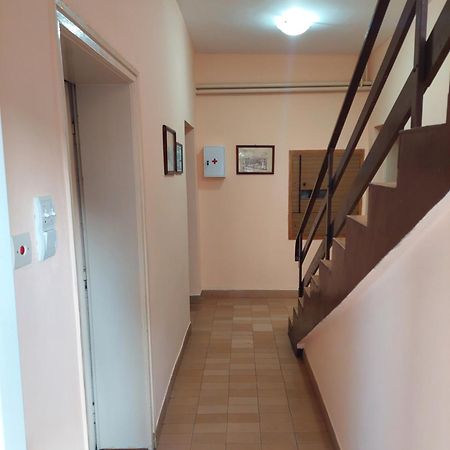 Hills Apartment Ni Zimmer foto