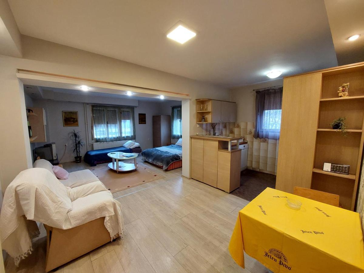Hills Apartment Ni Exterior foto